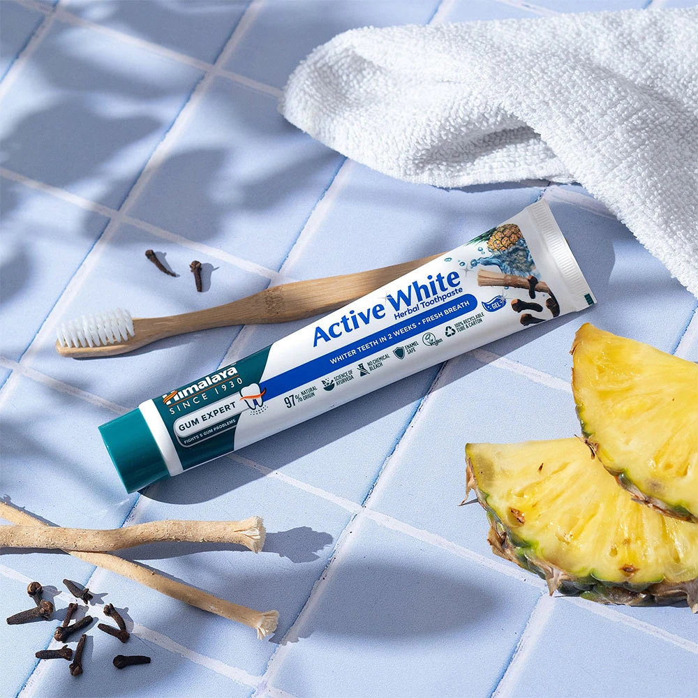 aktív fehér gyógynövényes fogkrém - friss gél - 75 ml. - Image 9
